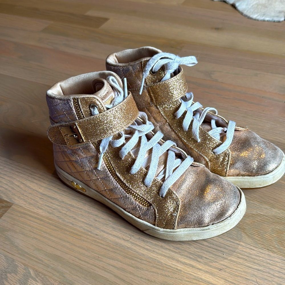 Sketchers Rose Gold Glitter High Top Quilted Sneakers Girls Size 3.5